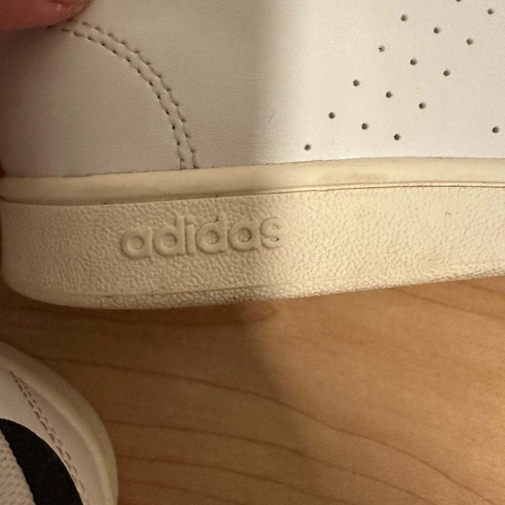 Adidas - Picture 6 of 9